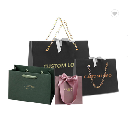 Harga yang bagus Custom Logo Printed Deboossed PMS Paper Bag Packaging Untuk Belanja Ritel on line