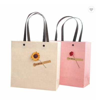 Harga yang bagus Tas Kertas Boutique Seni Goresan Bergaya Untuk Toko Hadiah on line